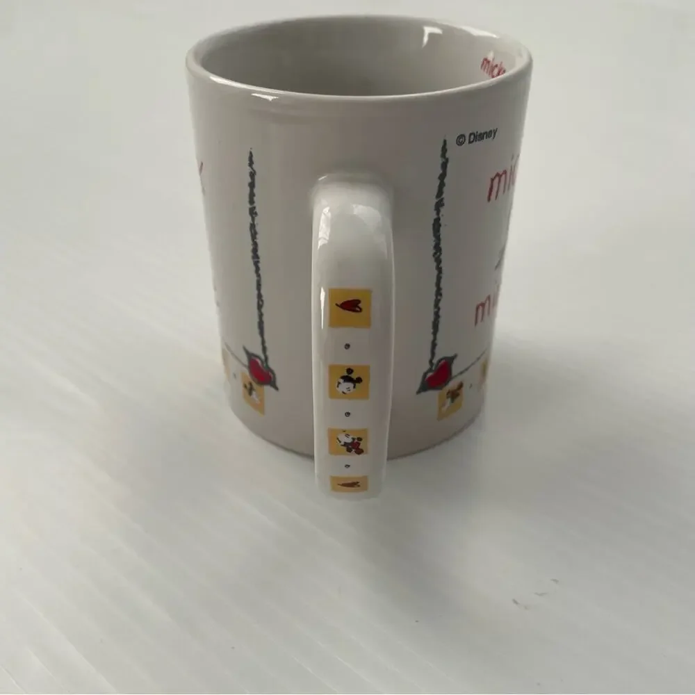 Vintage Mickey loves Minnie mug coffee cup with inside design